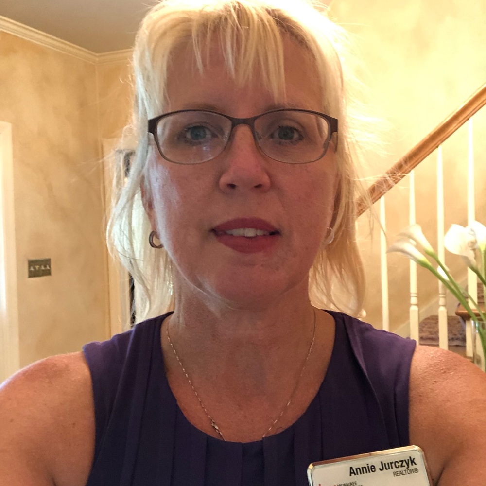 Meet your Posher, Annie